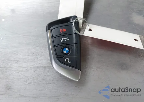 2024 BMW 3 Series 330I xDrive z USA, uszkodzony, nr VIN 3MW89FF04R8E72821